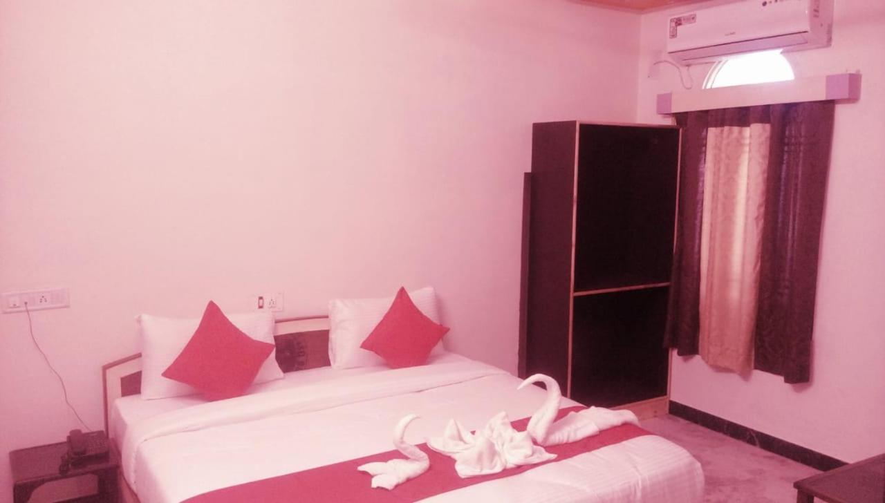 Hotel Rajkamal International Udaipur Luaran gambar